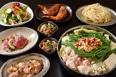 当店人気の料理を取り揃えた"博多料理"コース
