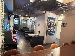 ダーツ＆カラオケ Barかぼちゃの花
