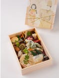 花時弁当　3,500円（税抜/3,241円）