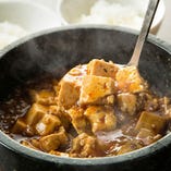 石焼でご提供する麻婆豆腐