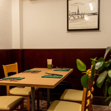 pont de pierre_【テーブル席半個室:4名様まで】半個室感覚で!少人数ならではの贅沢なおもてなしを