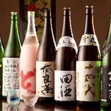 常時入れ替わりで約70種類の日本酒をご用意しております!!