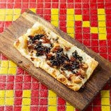 照り焼きチキンカマンベールのパイピザ