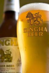 豊富なタイビールやワインクーラー シンハービール:746円 チャーンビール:778円