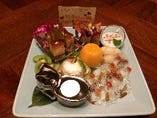 『お誕生日・記念日のお祝いに』デザート盛り合わせ 1,620円