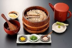 一人桶（うなぎたっぷり）1尾