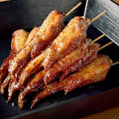 新名物！大人気のてけ手羽串は、ジューシーな絶妙の焼き加減