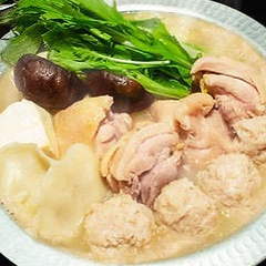 『博多水炊き』や『てけもつ』は、当店ならではの渾身の逸品です