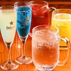 見た目も綺麗なスパークリングワインカクテルもご用意してます