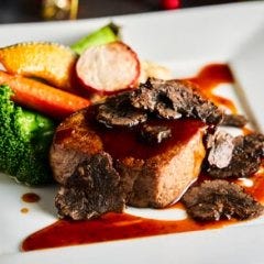 たっぷりの野菜とこだわりのお肉とお魚をコースでどうぞ