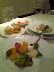 季節で変わる前菜8種の盛り合わせ