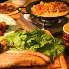 韓国チーズダッチャ スンドゥブチーズ鍋 チーズサムギョプサル チーズダッカルビ 食べ放題 の詳細 宮城の地鶏とチーズ専門店 ダッチャーズ酒場 国分町店 仙台 バル バール ぐるなび