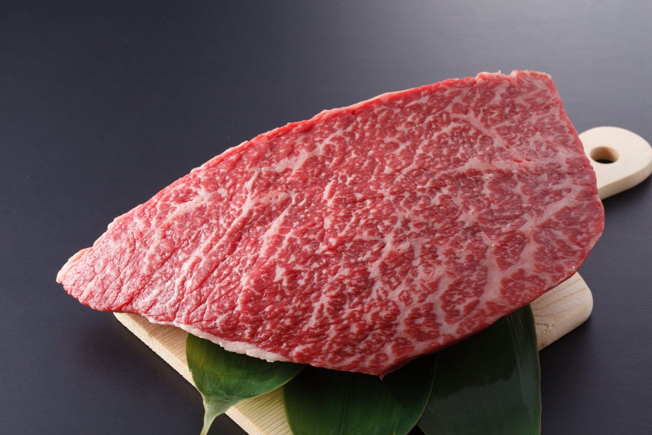 【木更津矢那牛のサイコロステーキ】
肉質が柔らかく美味！