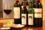 ワインは日本ワインをはじめ
世界のワインをご用意しております
