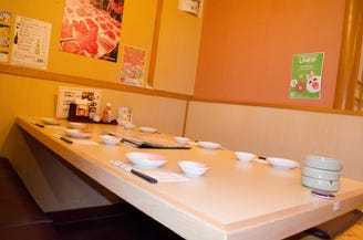 海鮮うまかもんや はなの舞 利府ペアガーデン店 メニュー 席のご案内 ぐるなび