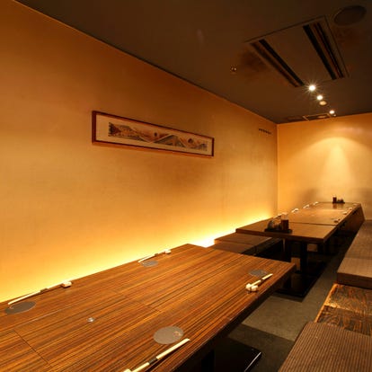 ゆったり個室 表参道の居酒屋でおすすめ 人気の完全個室 ソファー席など ぐるなび