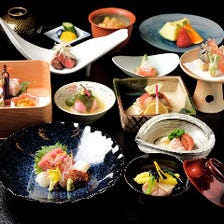 季節の訪れを告げる色彩豊かな日本食