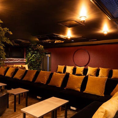 シーシャ カフェ&バー C.STAND(シースタンド)新橋SL広場店_シーシャフレーバー50種以上取り揃え