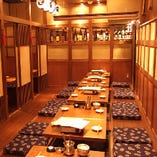 足をゆっくり伸ばせる掘りごたつのお座敷席ございます!!
