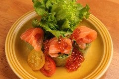 チーズ×サーモン料理 ネオ酒場サーモンLabo 梅田店