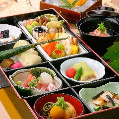 【会席料理をそのままお届け】長手弁当　￥7,000