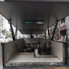 JR東西線「北新地駅」11-21出口より出ます。