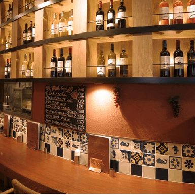 マイアミパティオ 新橋駅前店_【カウンター席:1~6名様】ゆっくり時が流れる空間。おひとり様やデートにおすすめ◎