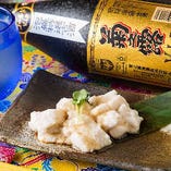 沖縄伝統の『豆腐よう』は、原材料が豆腐とは思えないほどの深い味わい
