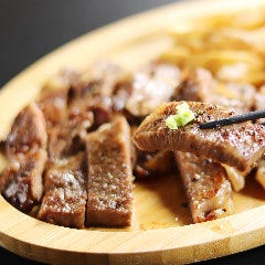 満腹厨房だぶる 伊勢町本店