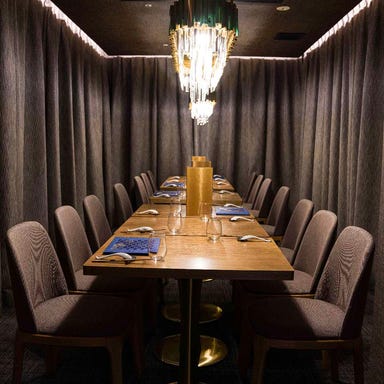 クリスタルジェイド六本木_【個室】テーブル席(8〜14名様×2部屋)