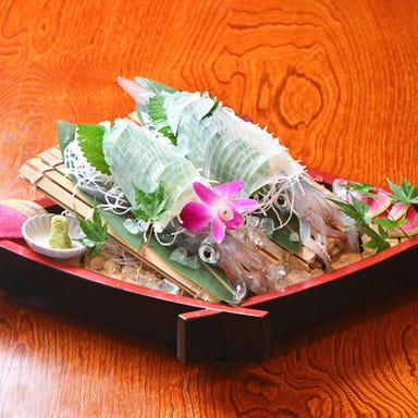 自社活魚車港直接仕入れ 玄海亭本店_季節の活きイカ