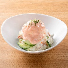 半熟玉子の明太ポテトサラダ 旨唐揚げと居酒メシ ミライザカ ルルサス防府店_半熟玉子の明太ポテトサラダ