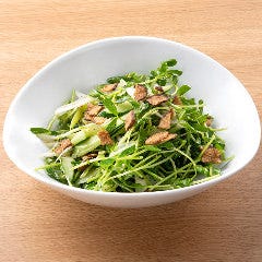 胡麻油香る豆苗サラダ 旨唐揚げと居酒メシ ミライザカ ルルサス防府店_胡麻油香る豆苗サラダ