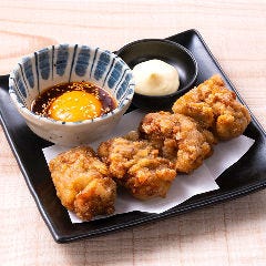 鶏の唐揚げ 月見ユッケソース 旨唐揚げと居酒メシ ミライザカ ルルサス防府店_鶏の唐揚げ 月見ユッケソース