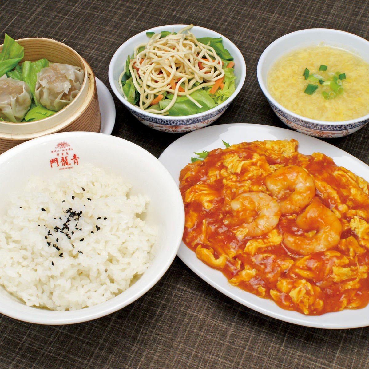 渋谷 中華ランチ『青龍門 渋谷センター店』の料理