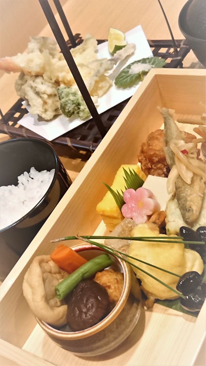 お昼の天ぷら会席
前々日午前中までにご予約をお願い致します