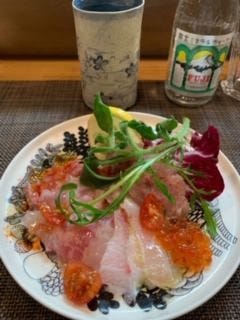 大人気！宮崎「産直鮮魚と北海道いくら、生うにのカルパッチョ」