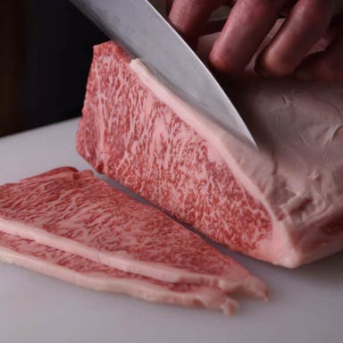 焼肉・ホルモン牛神(うしがみ)_部位ごとの最適な切り方で提供