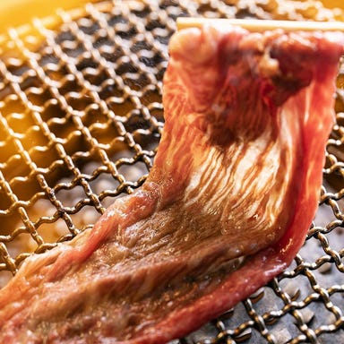 焼肉・ホルモン牛神(うしがみ)_店主が選んだ最高等級の5番肉を使用