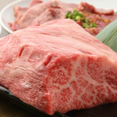 確かな品を仕入れるこだわり！ 使用する肉は全てA5ランクです