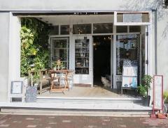 Lifestyle Cafe LANAI