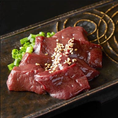 近江焼肉ホルモンすだく 沼津駅前店_特選炙りレバー焼き