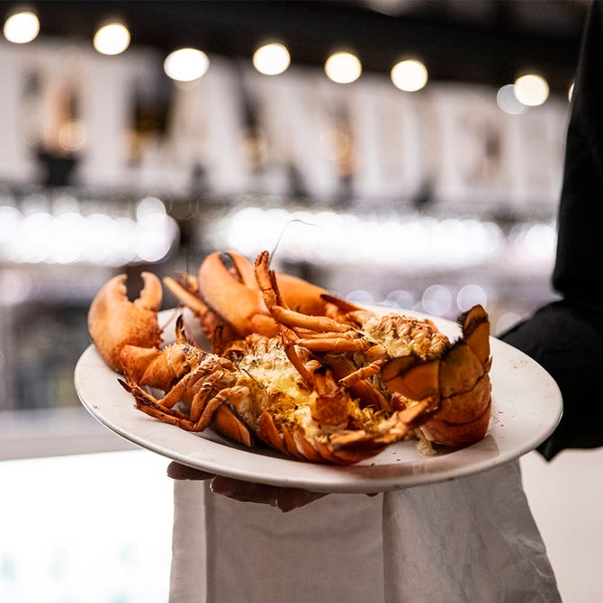 オイスター ロブスター三宮 神戸国際会館前店 三宮 オイスター オイスターバー ぐるなび