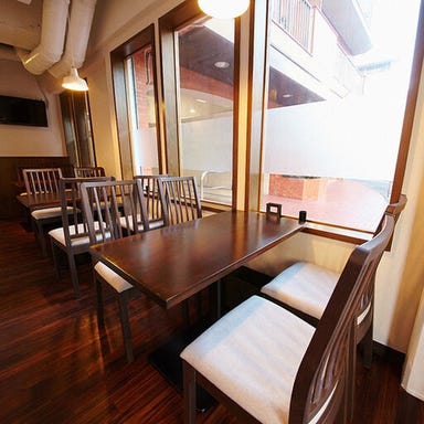 中華バル PABLO_テーブル席(2~4名様×3卓)