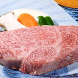 特選肩芯ロースステーキ（Premium Shoulder Loin Steak）