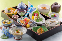 フルーツパーク富士屋ホテル 日本料理 笛吹川