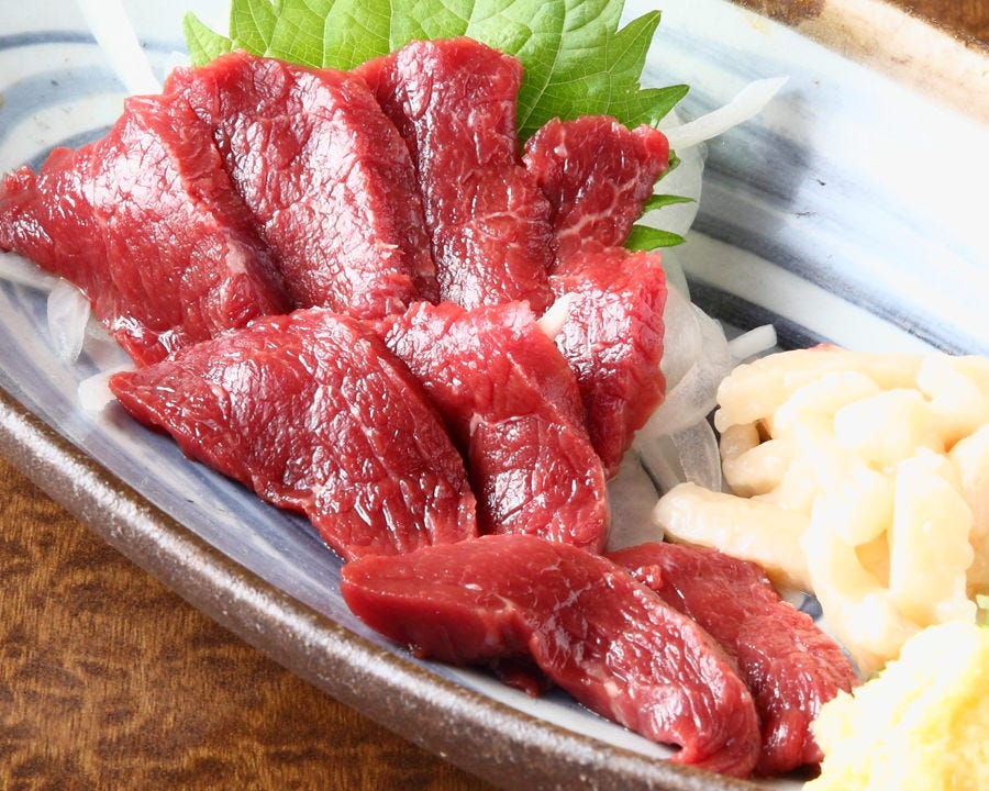 熊本県産の馬肉を本場九州の甘口のお醤油で召し上がりください♪