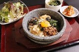 石焼きビビンバランチ
（サラダ・本日のキムチ・本日のスープ付）