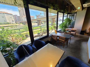 zukekura DELI＆CAFE  店内の画像