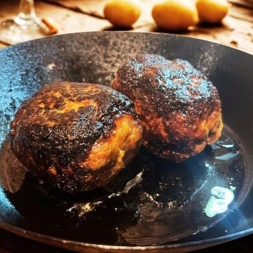 黒豚ハンバーグ よっちゃん_南州黒豚の100%使用したハンバーグ